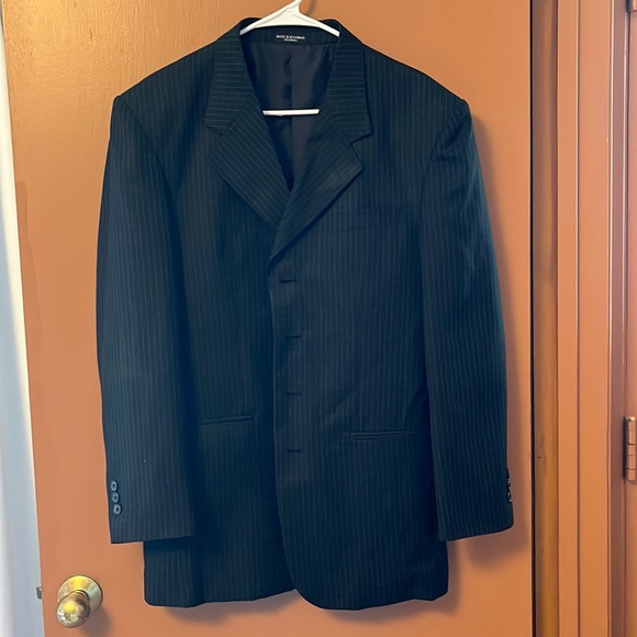 Gianni Vironi Suit - Picture 1 of 10